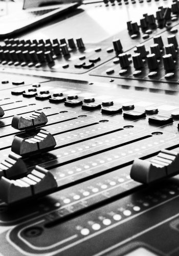 adi-goldstein-sdtnZ4LgbWk-unsplash